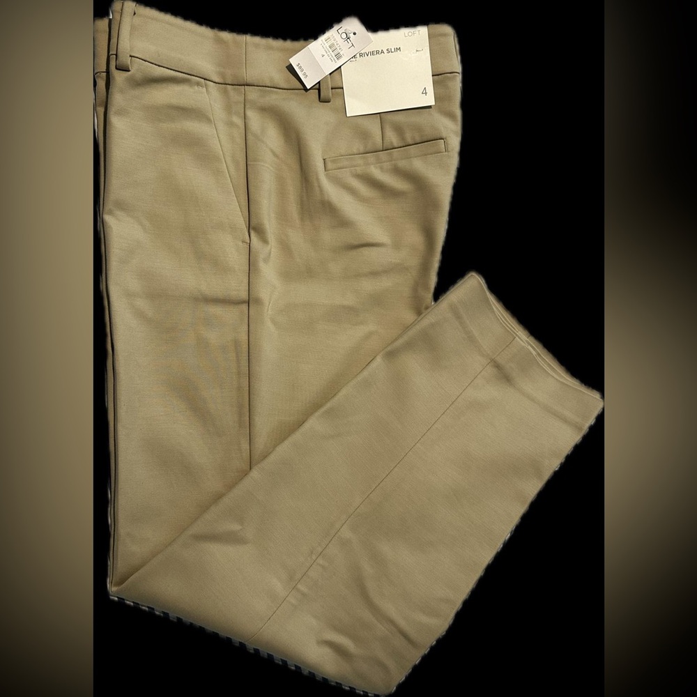 LOFT Women’s Khaki pants size 4 means medium NEW WITH TAG